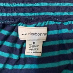 Liz Claiborne elastic top shirt